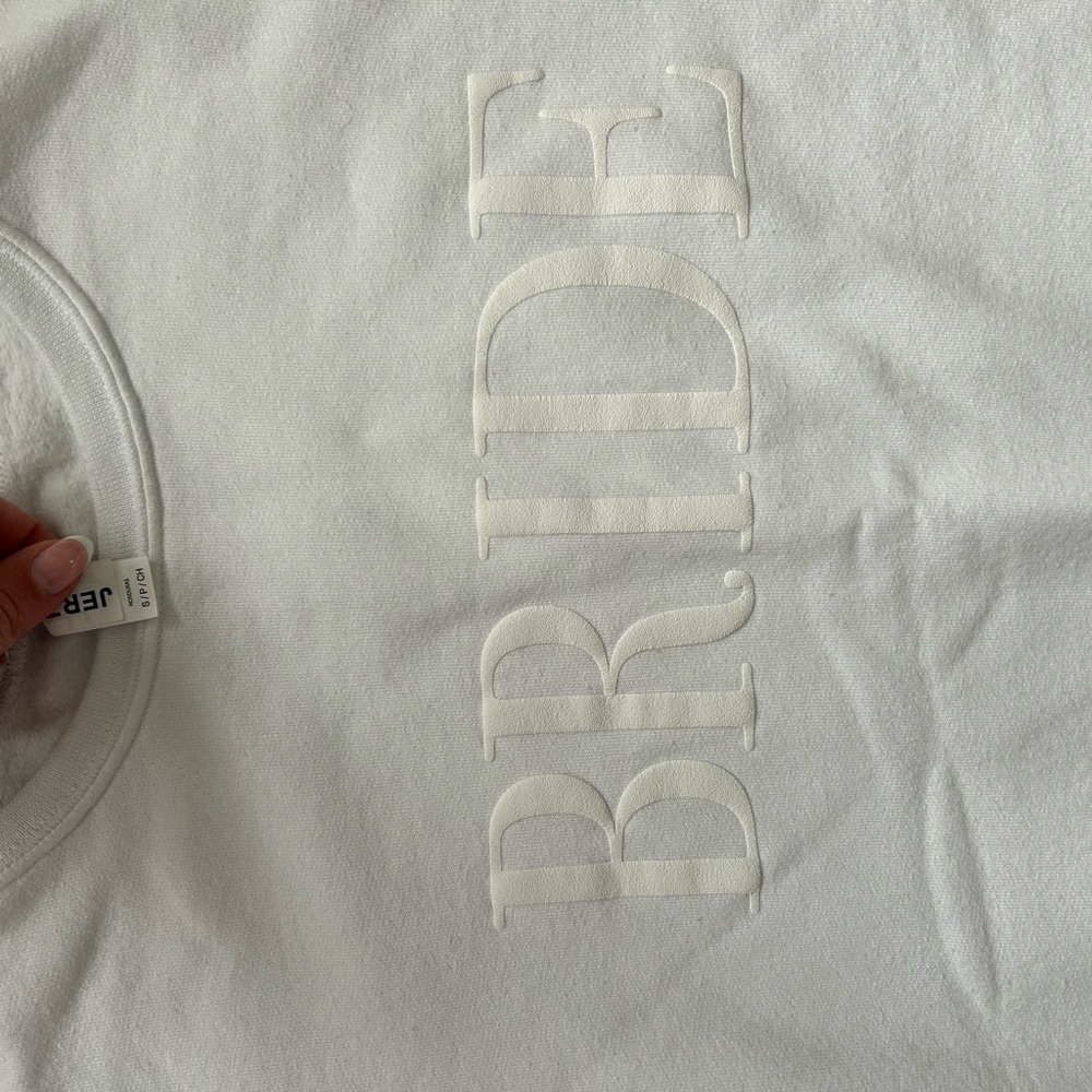 White Bride pullover
